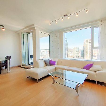 Sag Romantic 22 Floor Panorama City Free Parking Free Wifi Pozsony Kültér fotó