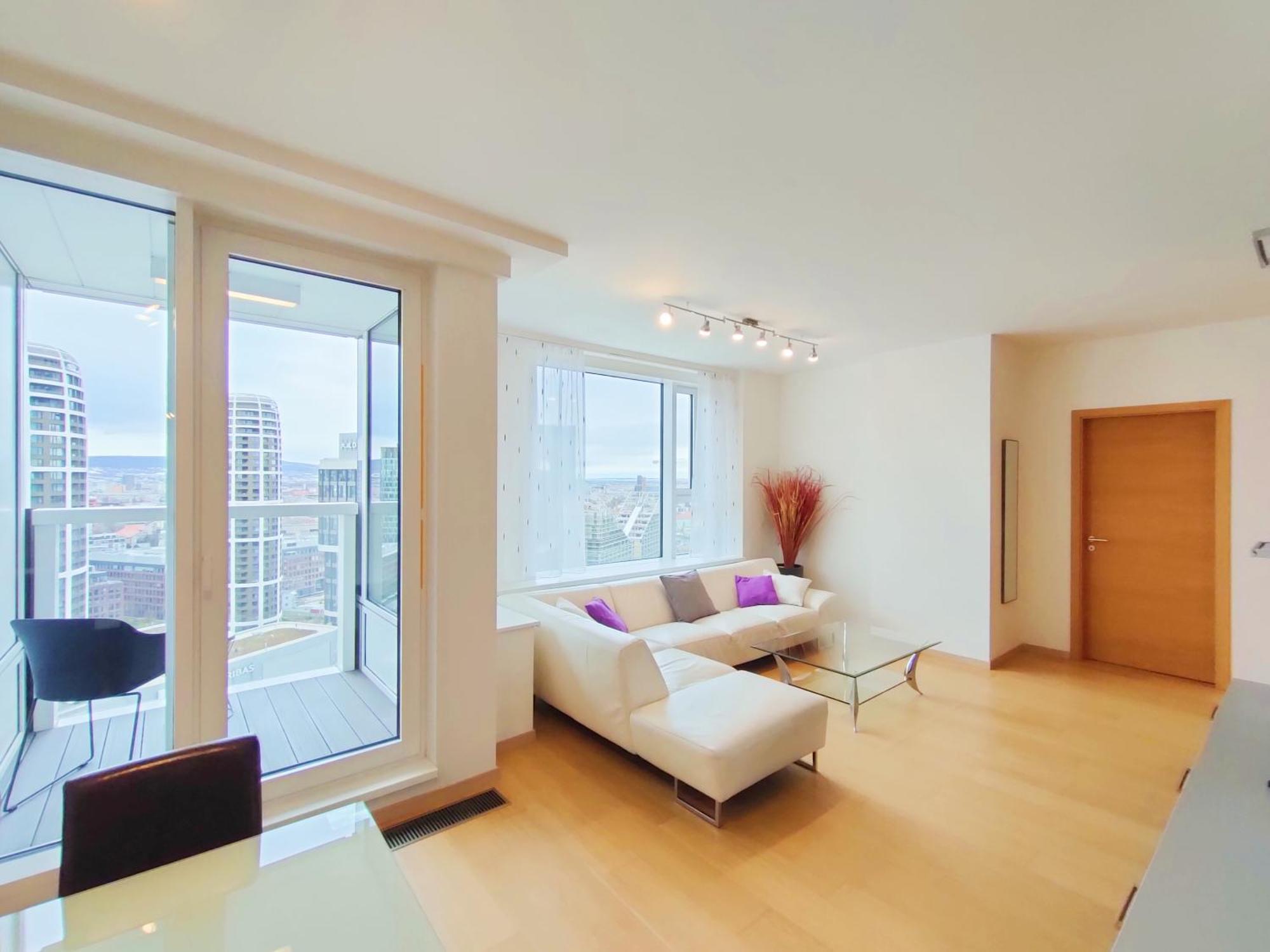 Sag Romantic 22 Floor Panorama City Free Parking Free Wifi Pozsony Kültér fotó